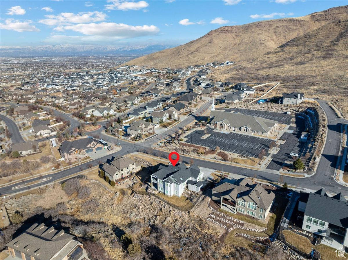 Bird's eye view featuring a mountain view