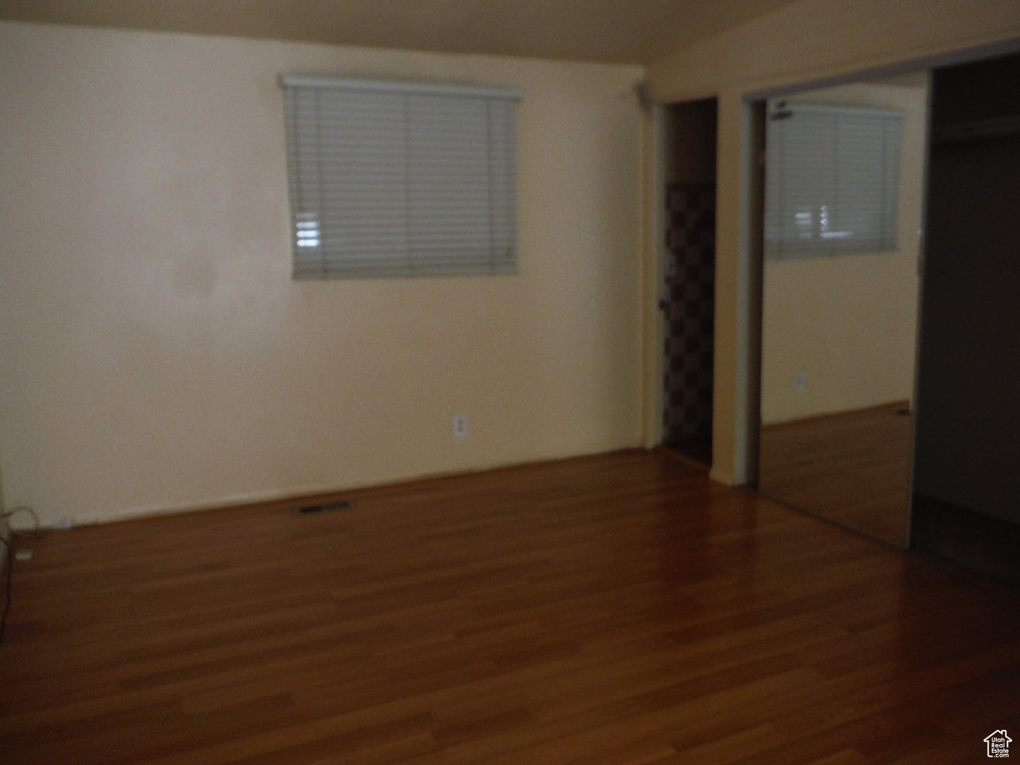 Maaster Bedroom side with bathroom and closet