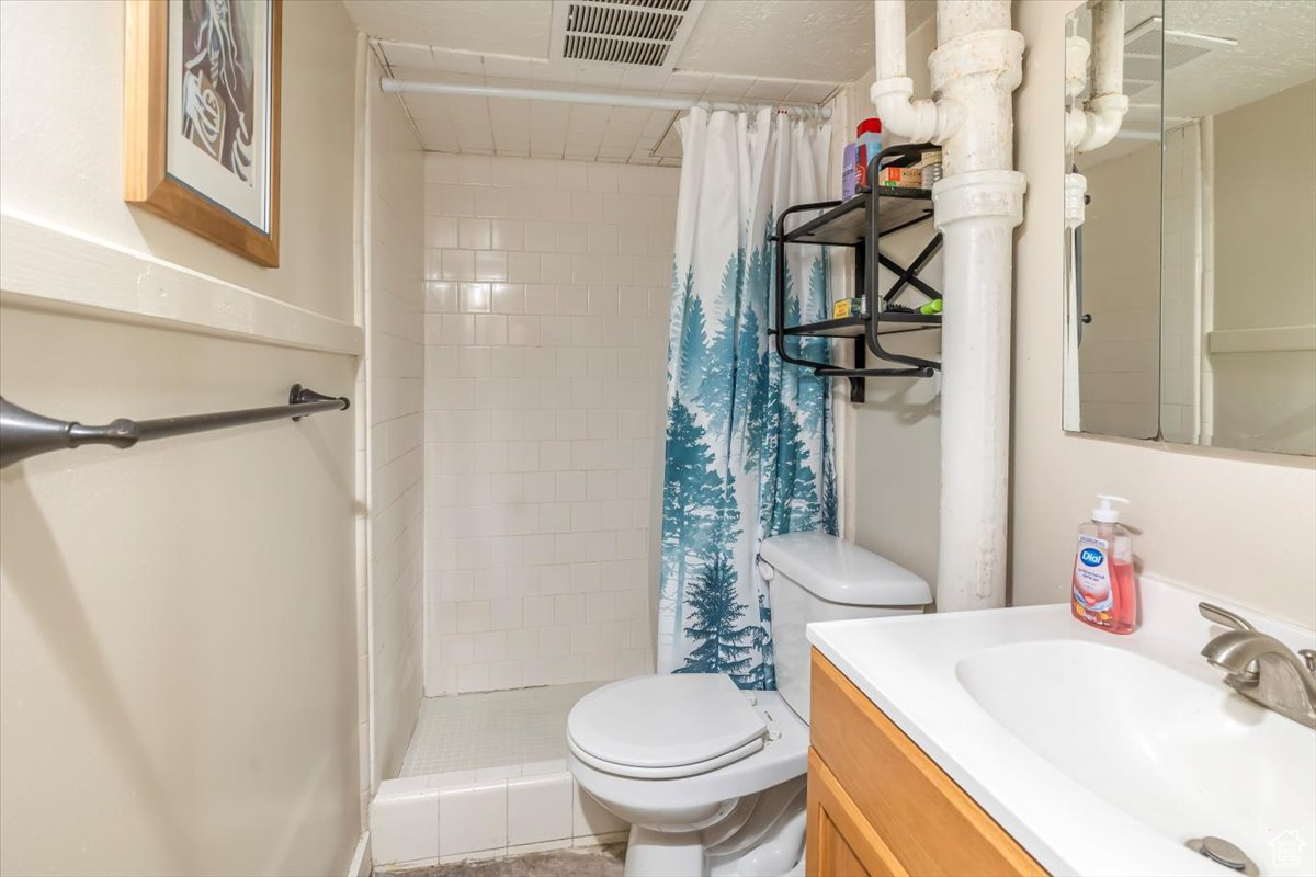 Separate living area with private entrance
