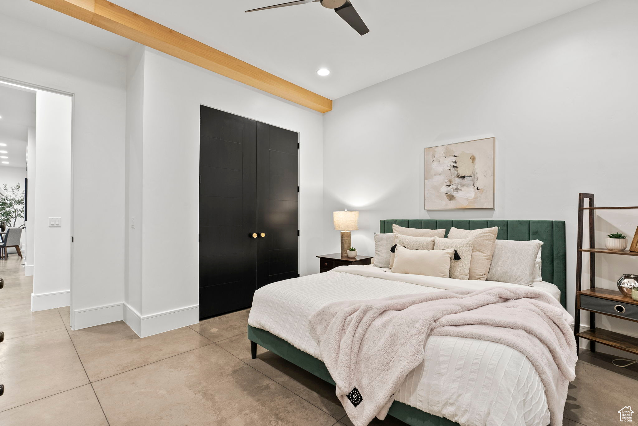 Bedroom with ceiling fan