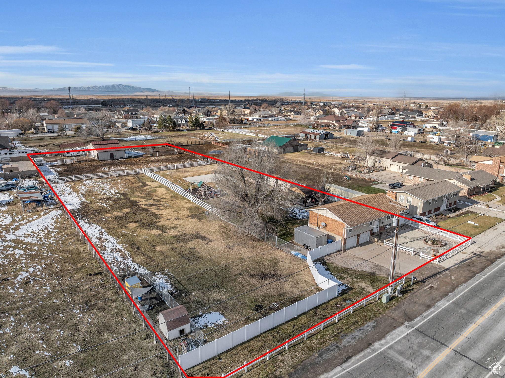 Birds eye view of property with lot lines