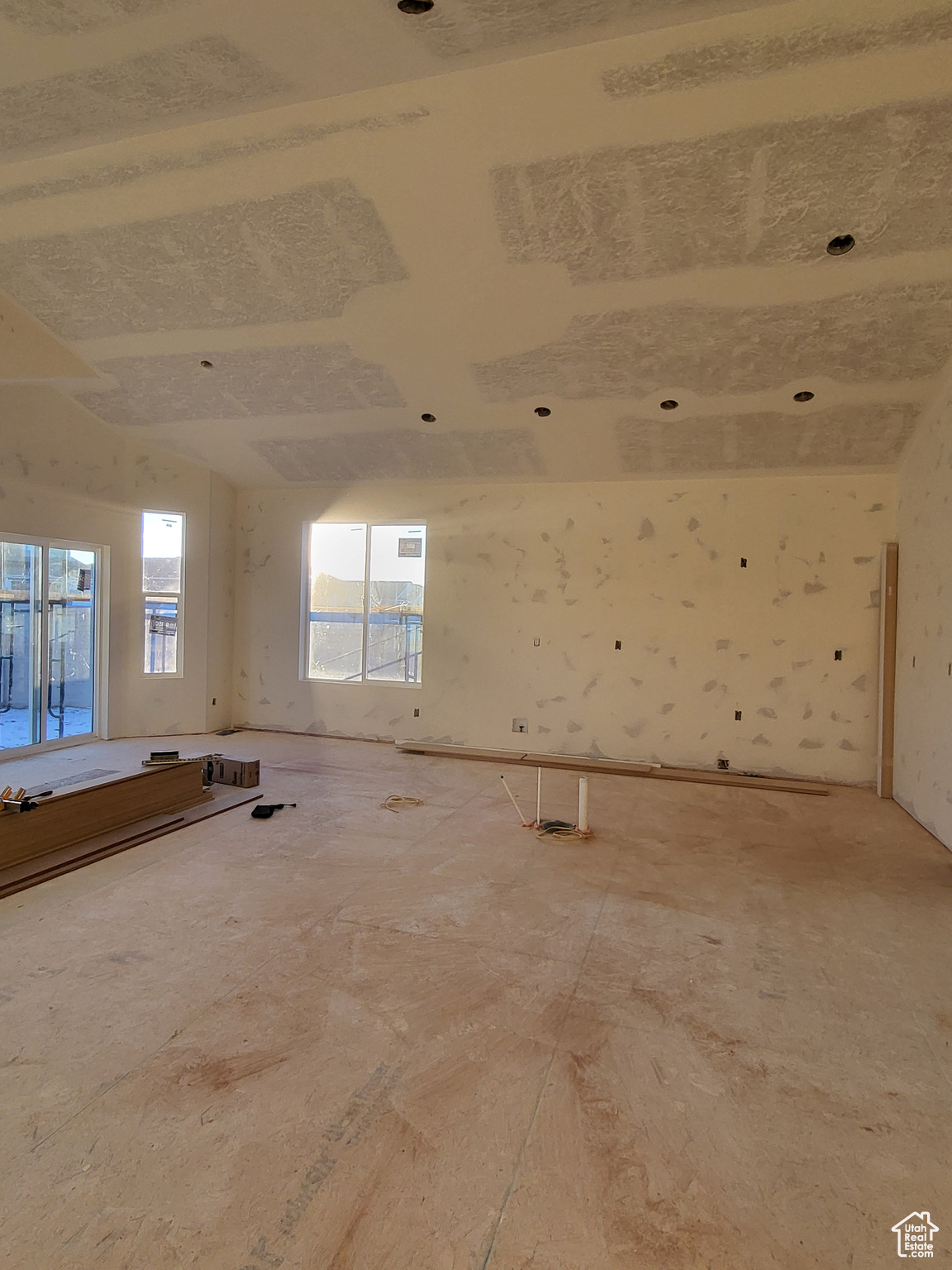 Kitchen, Dining and front room with vaulted ceilings