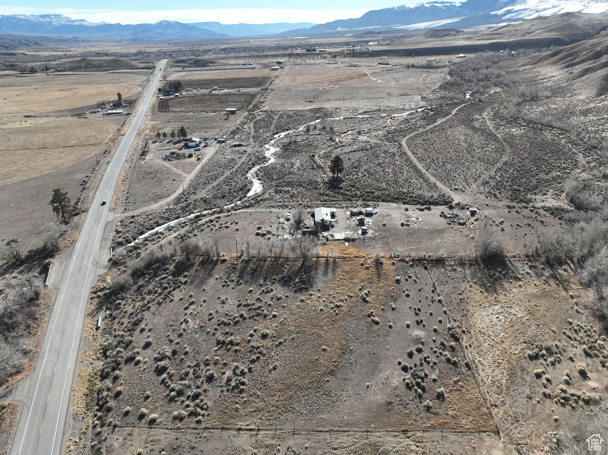 Bird's eye view with a mountain view