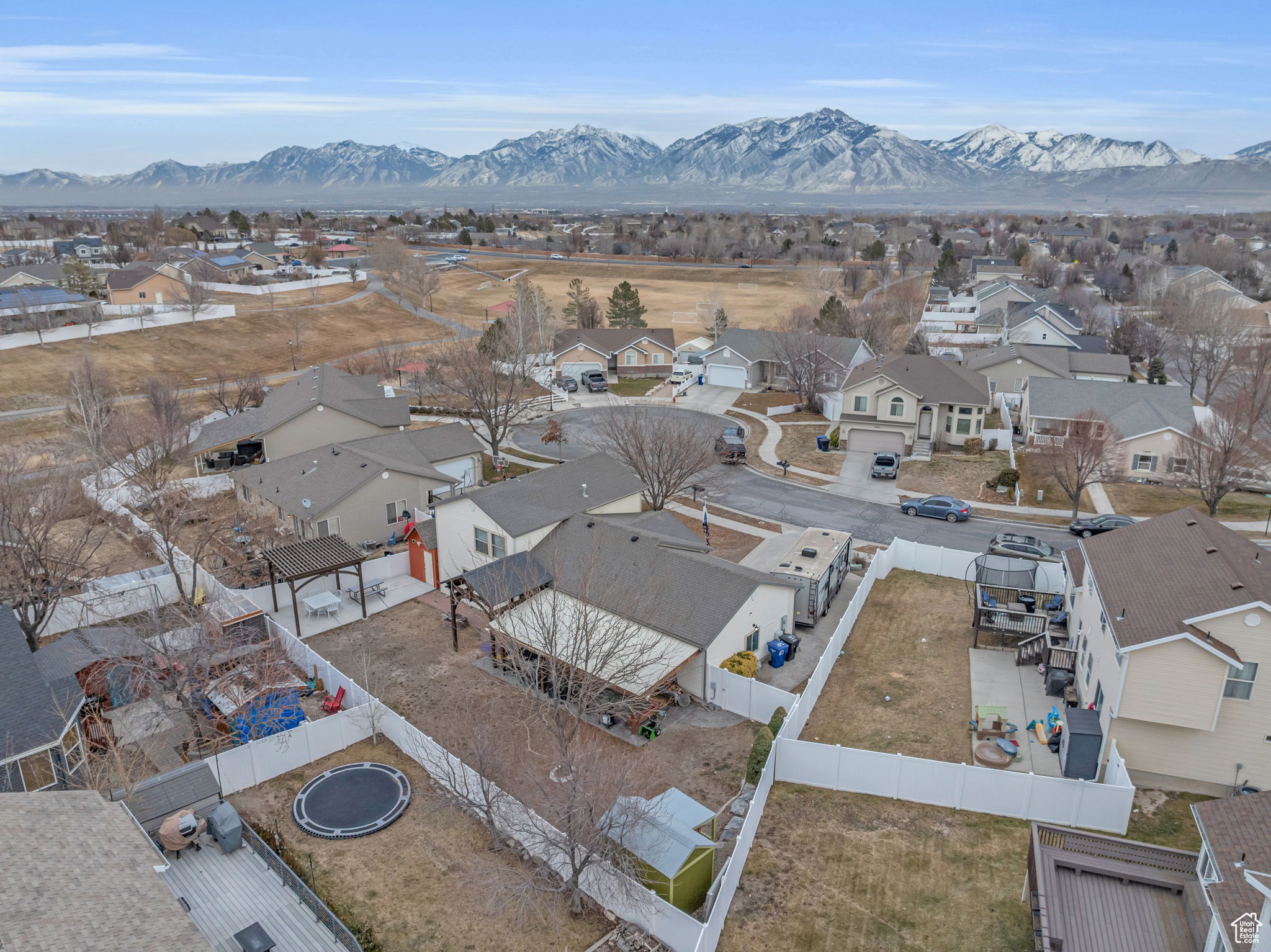 Bird's eye view featuring a mountain view