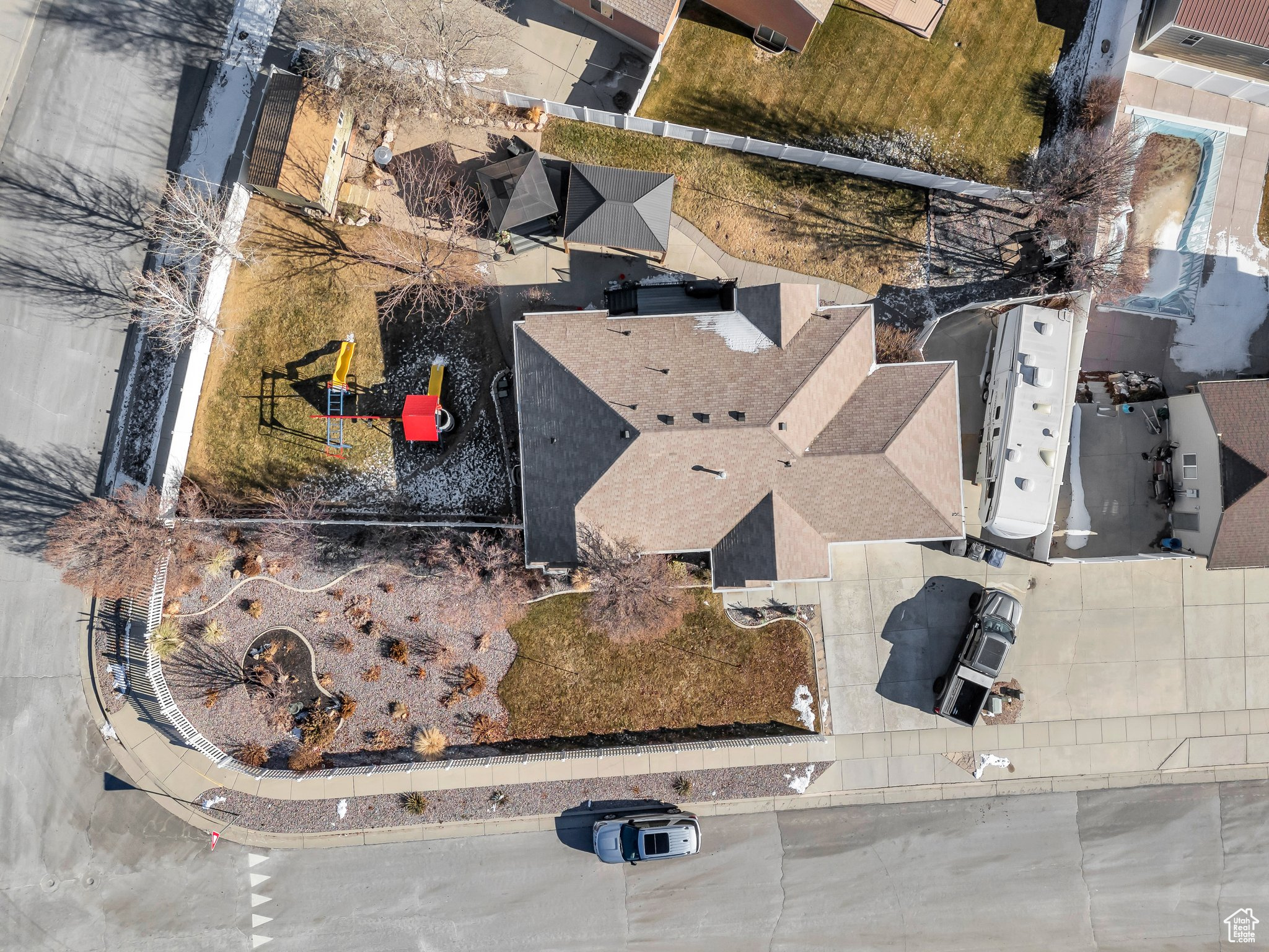 Birds eye view of property