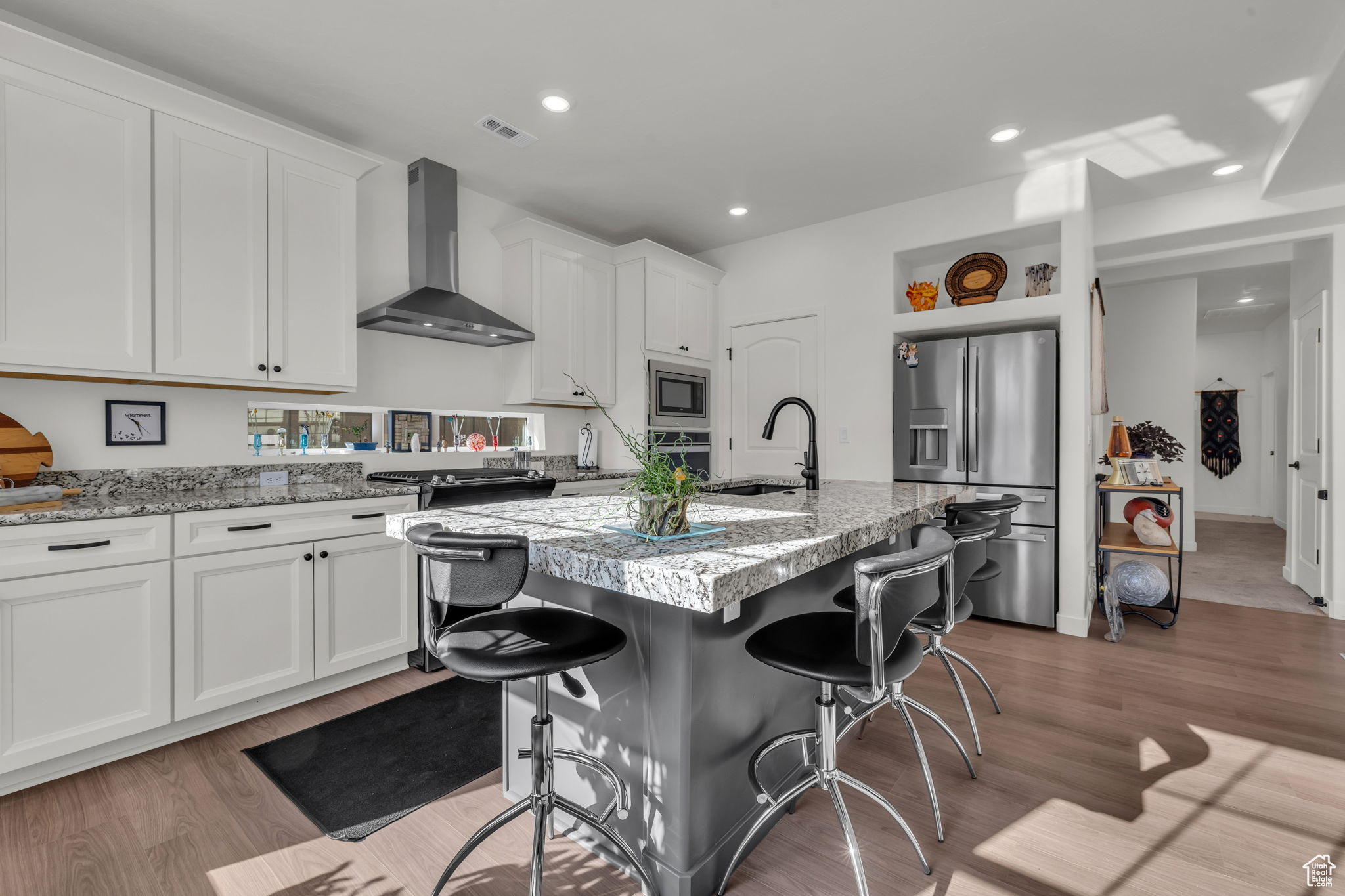 Note the extra thick counter tops!