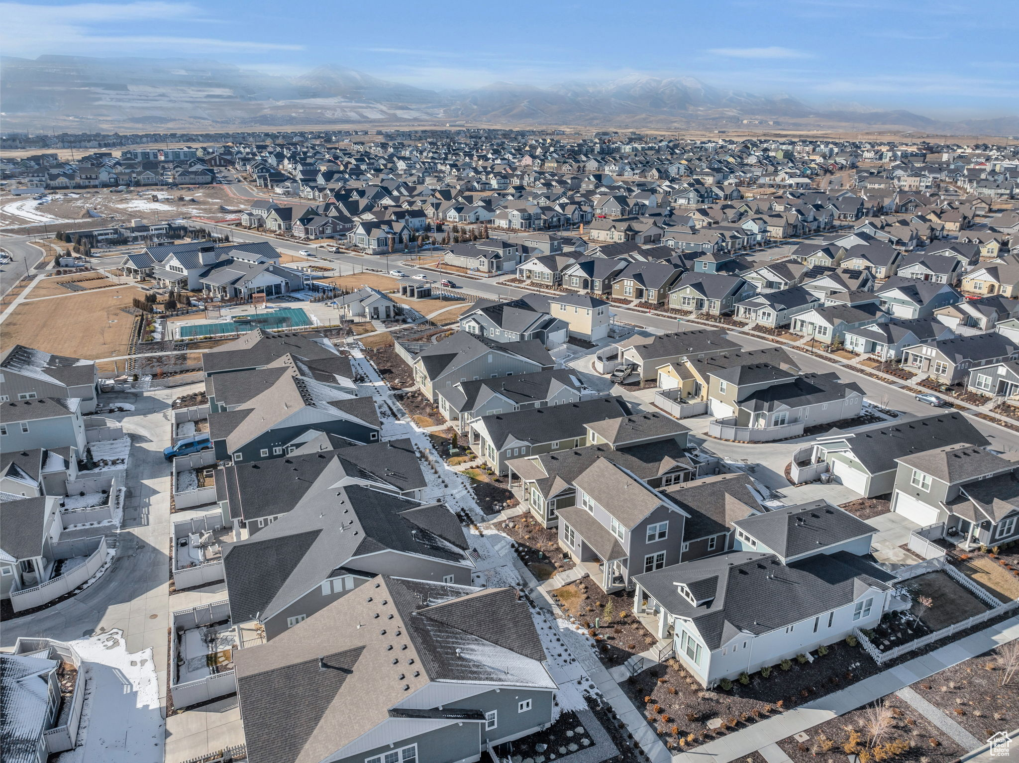 Birds eye view of property
