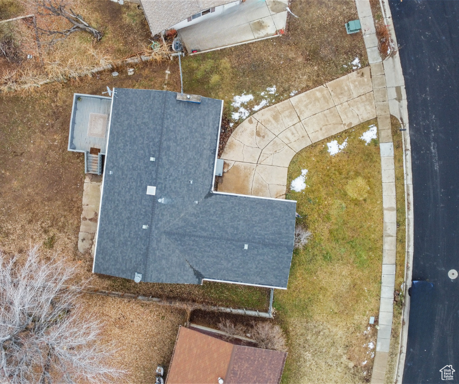 Birds eye view of property