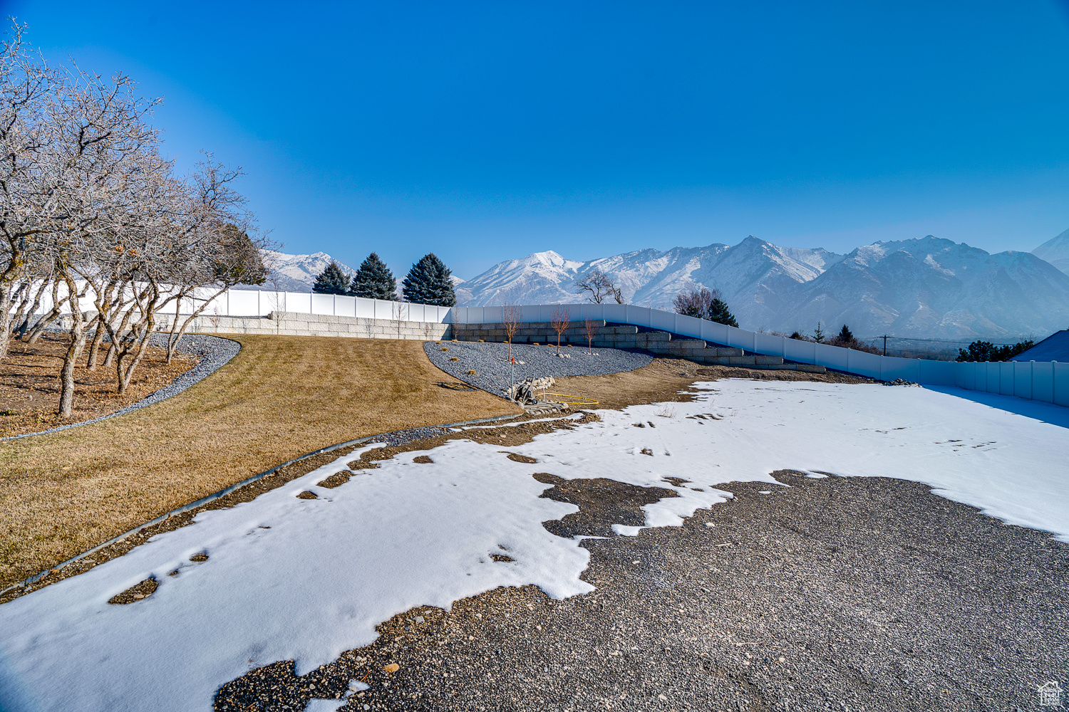 View of mountain feature