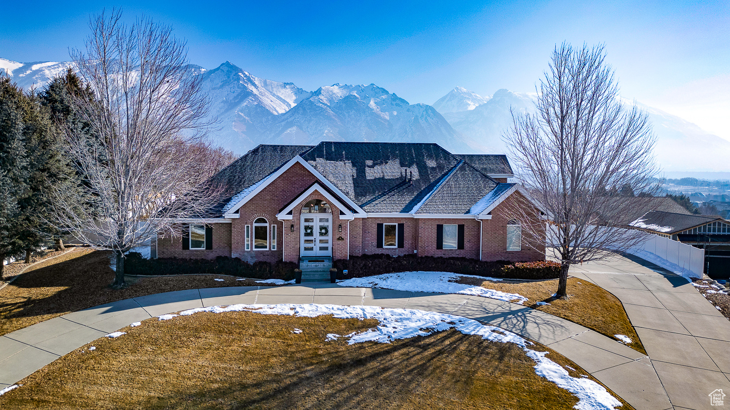 View of front of property featuring a mountain view