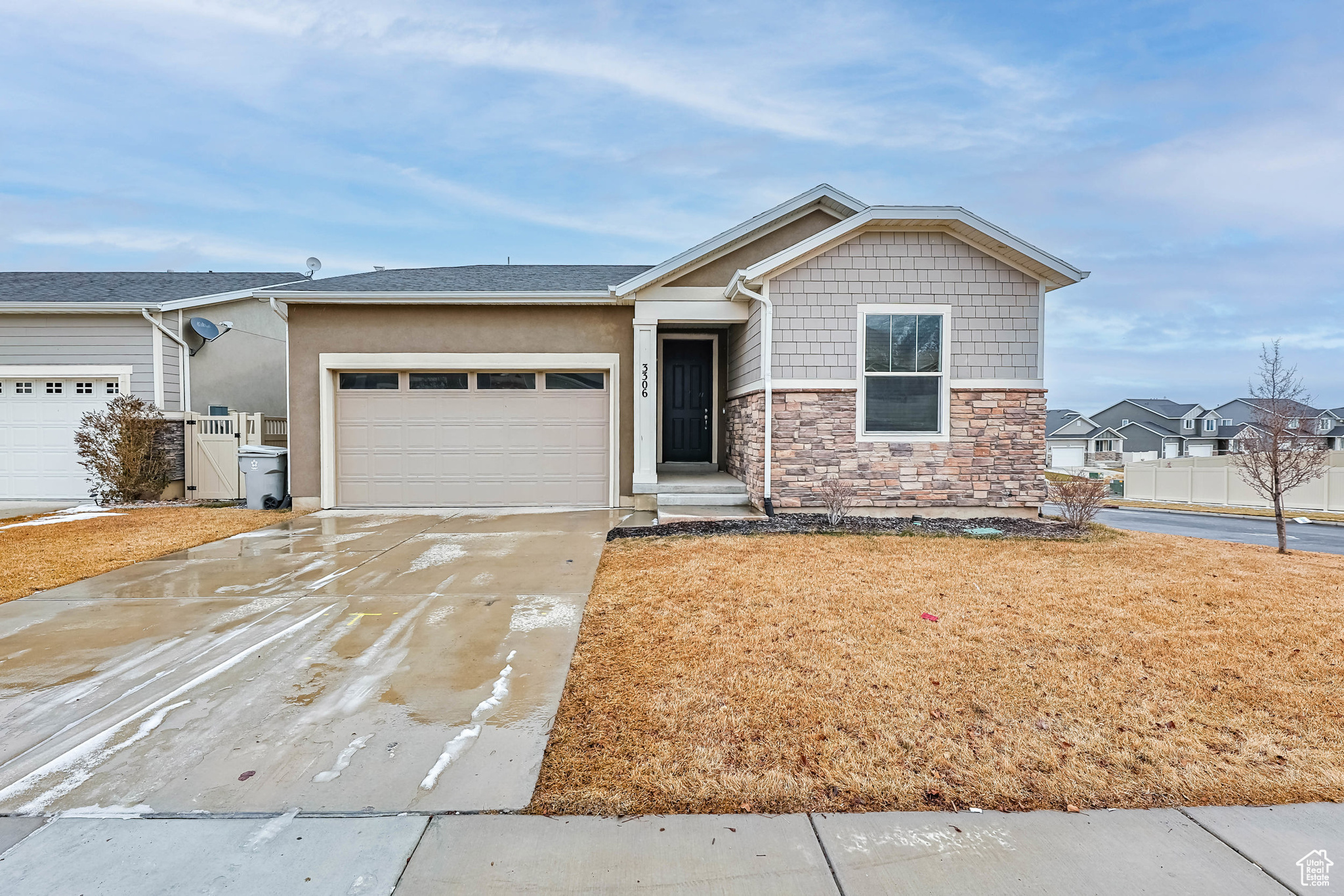 View of front of home featuring a garage