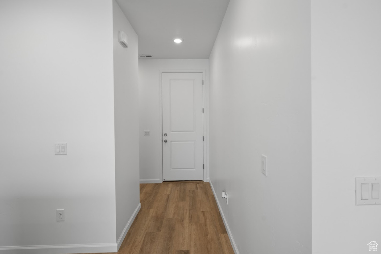 Corridor facing front door