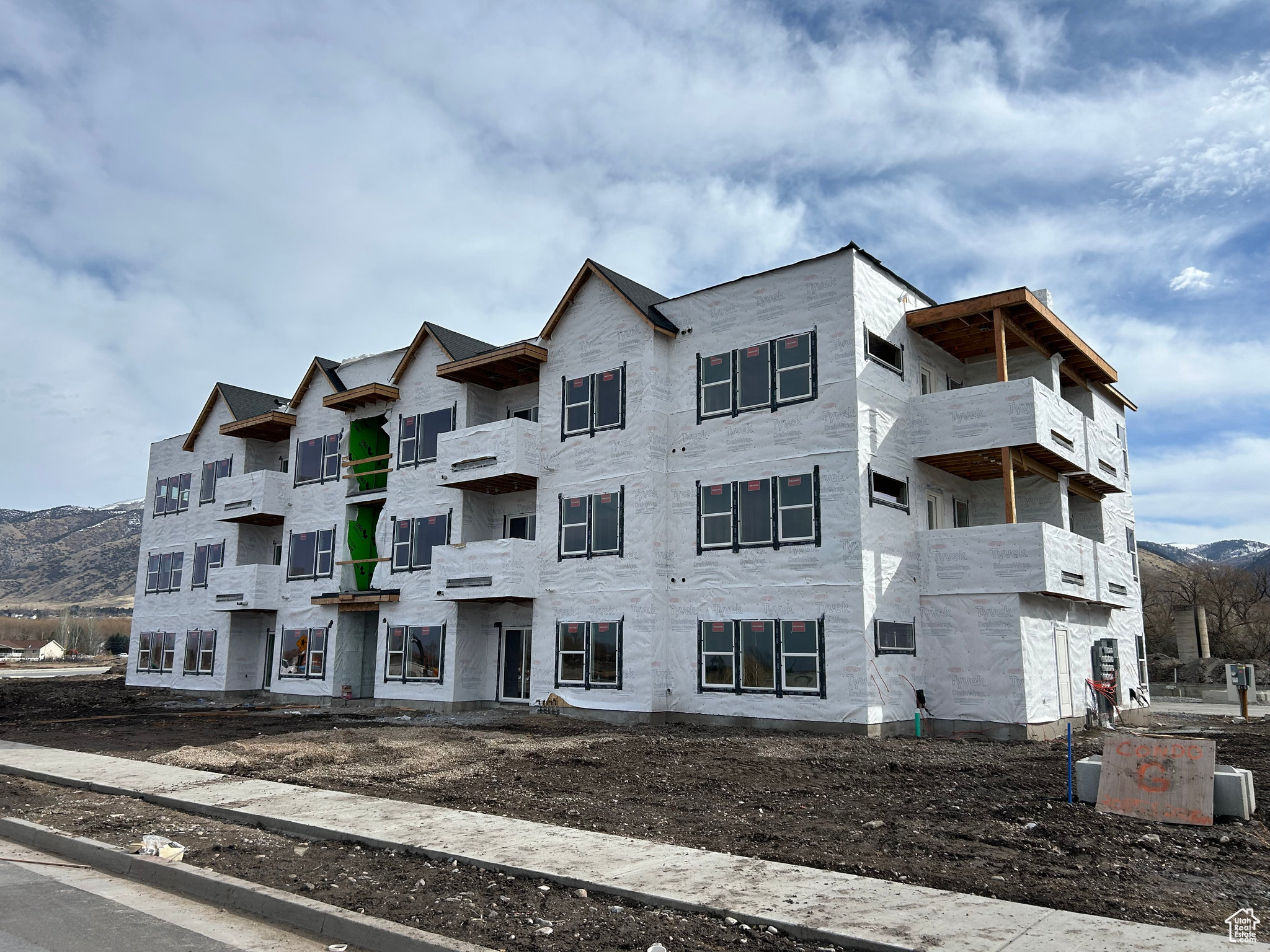 View of building exterior with a mountain view