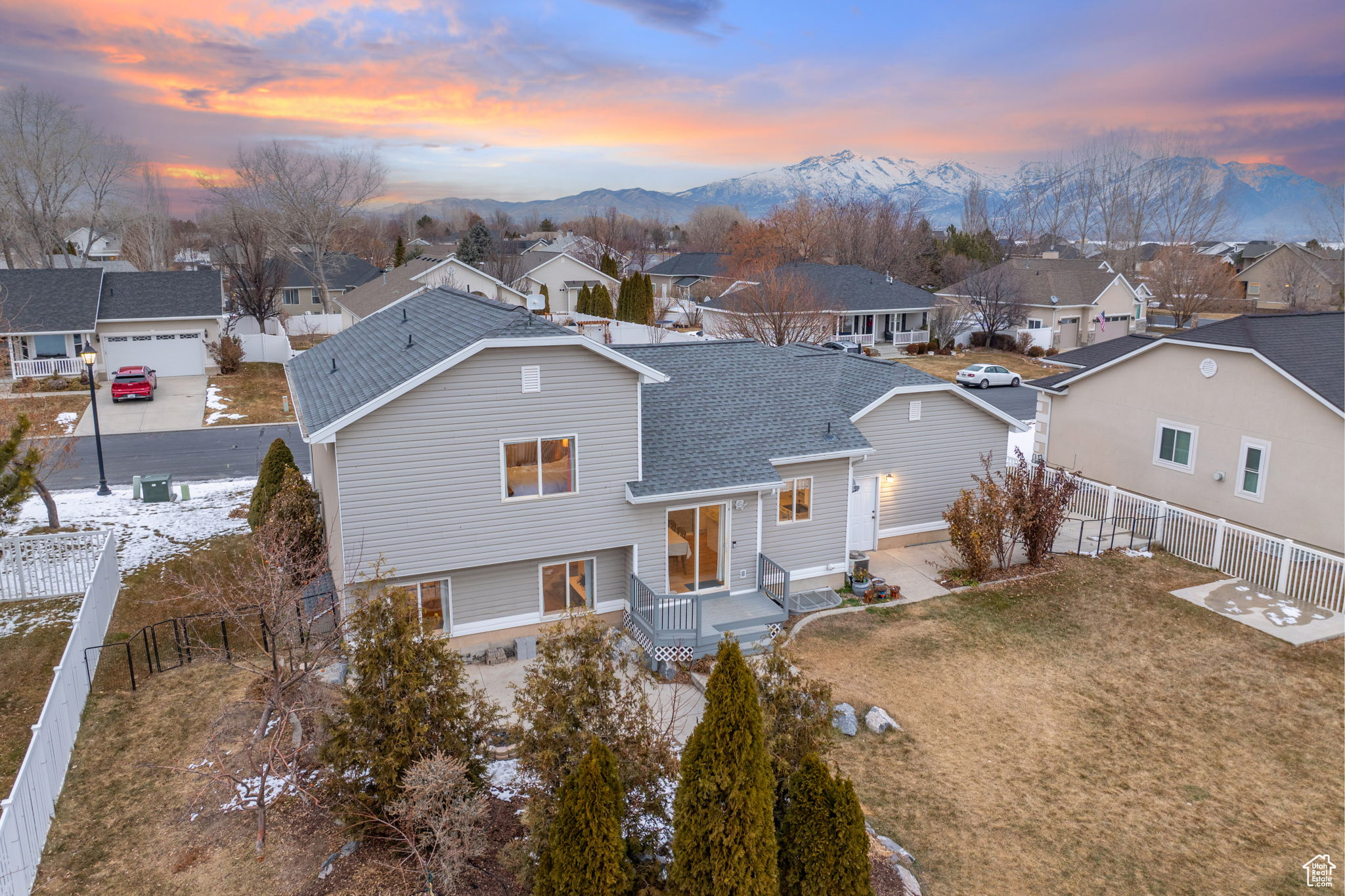 View of front of house featuring a yard and a mountain view