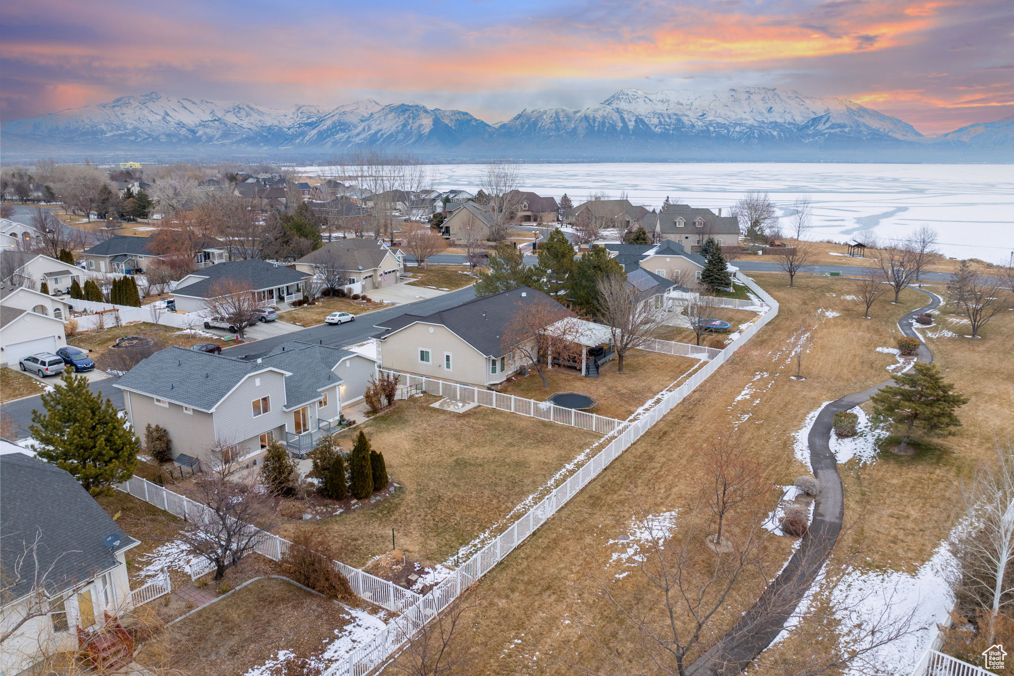 Aerial view at dusk with a mountain view