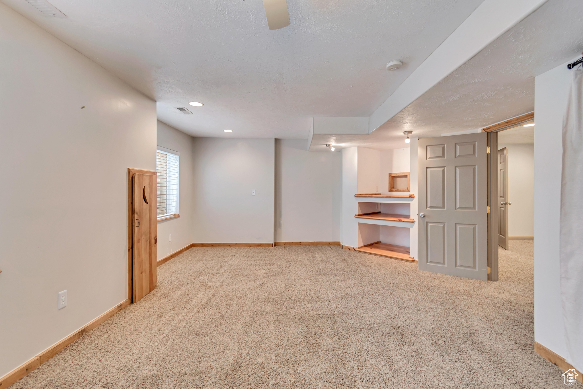 Large basement bedroom