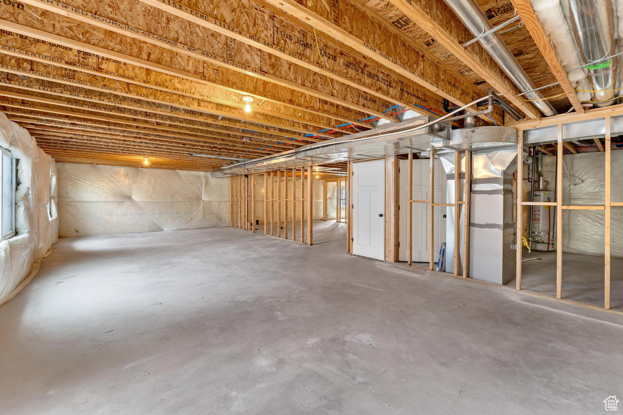 Massive basement, numerous windows, room for more bedrooms
