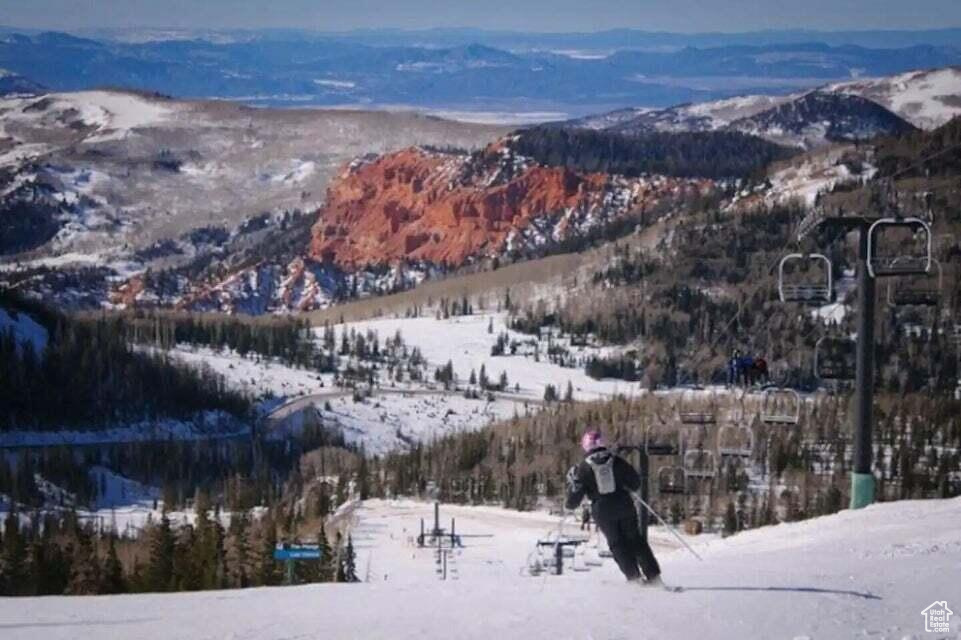View of mountain feature