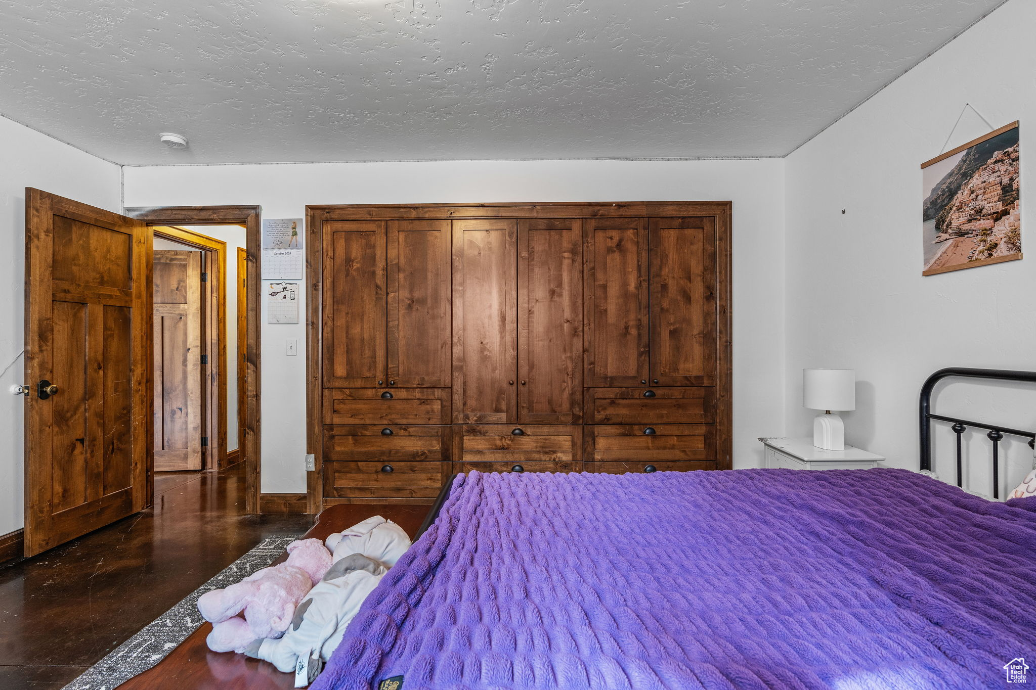 Bedroom featuring a textured ceiling