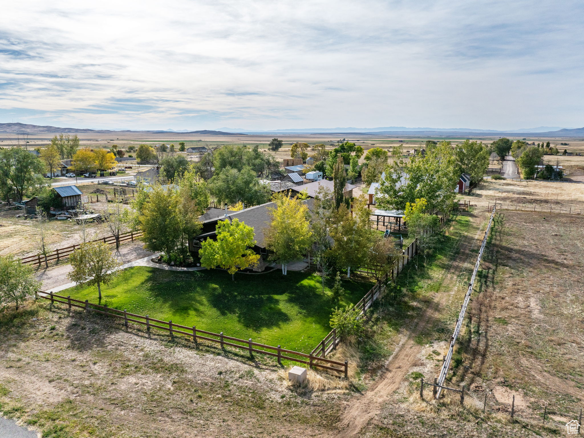 Bird's eye view with a rural view and a mountain view