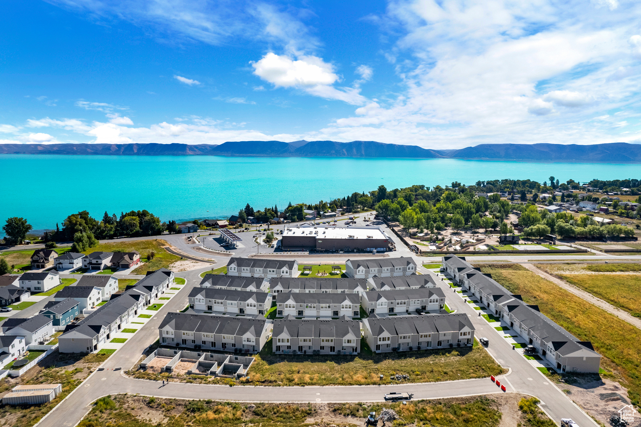 Bird's eye view featuring a water and mountain view