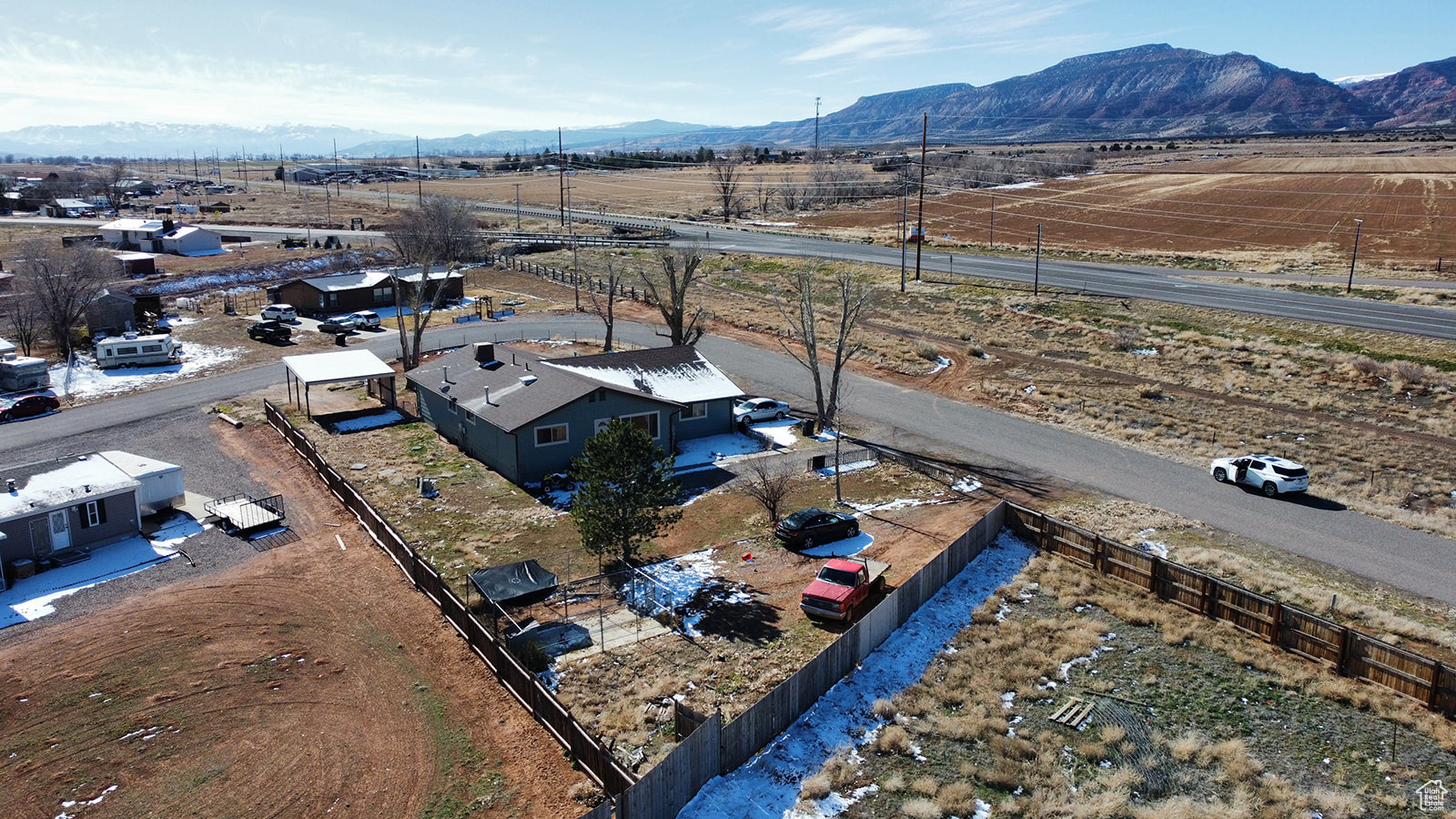 Bird's eye view featuring a mountain view