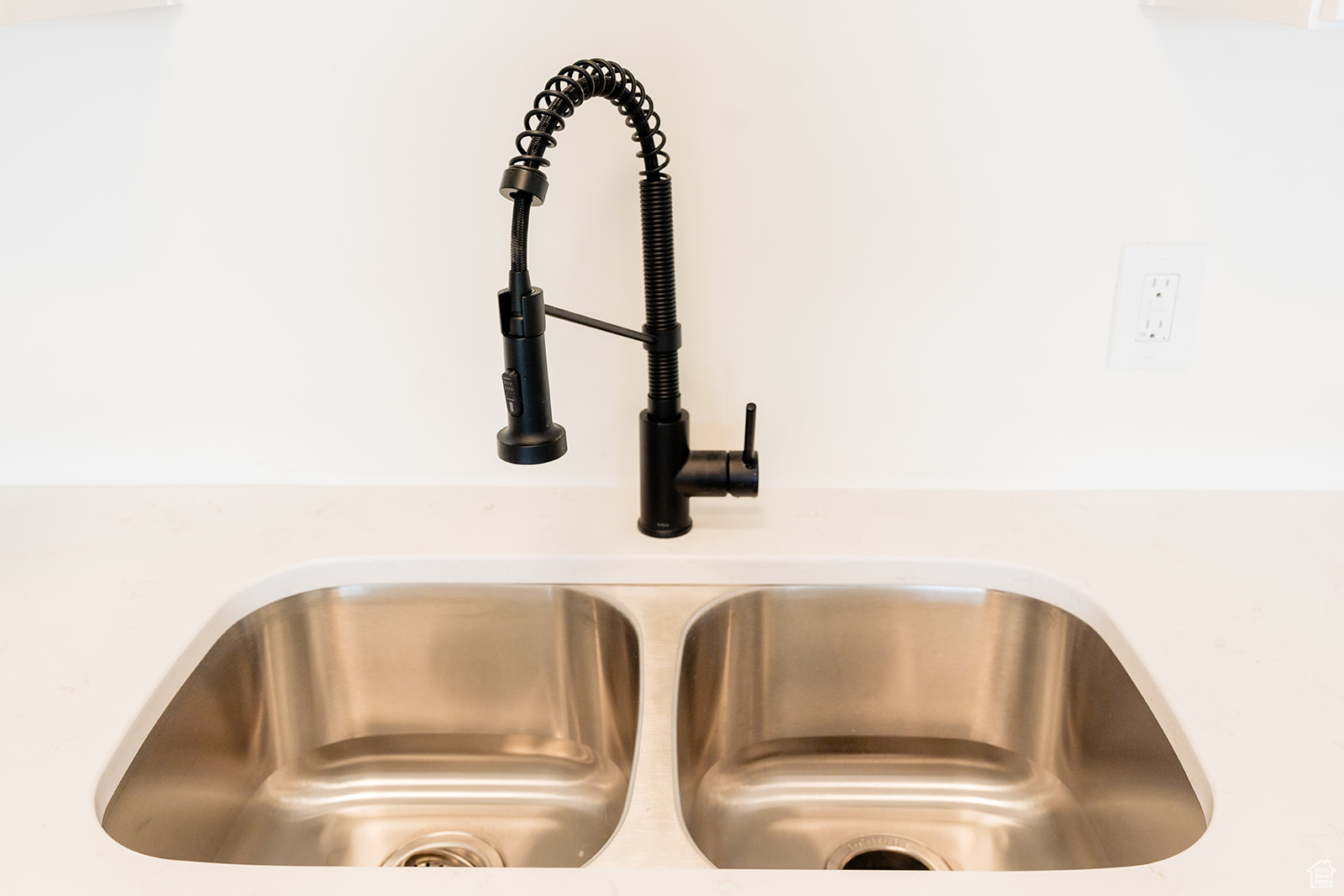 Interior details featuring sink