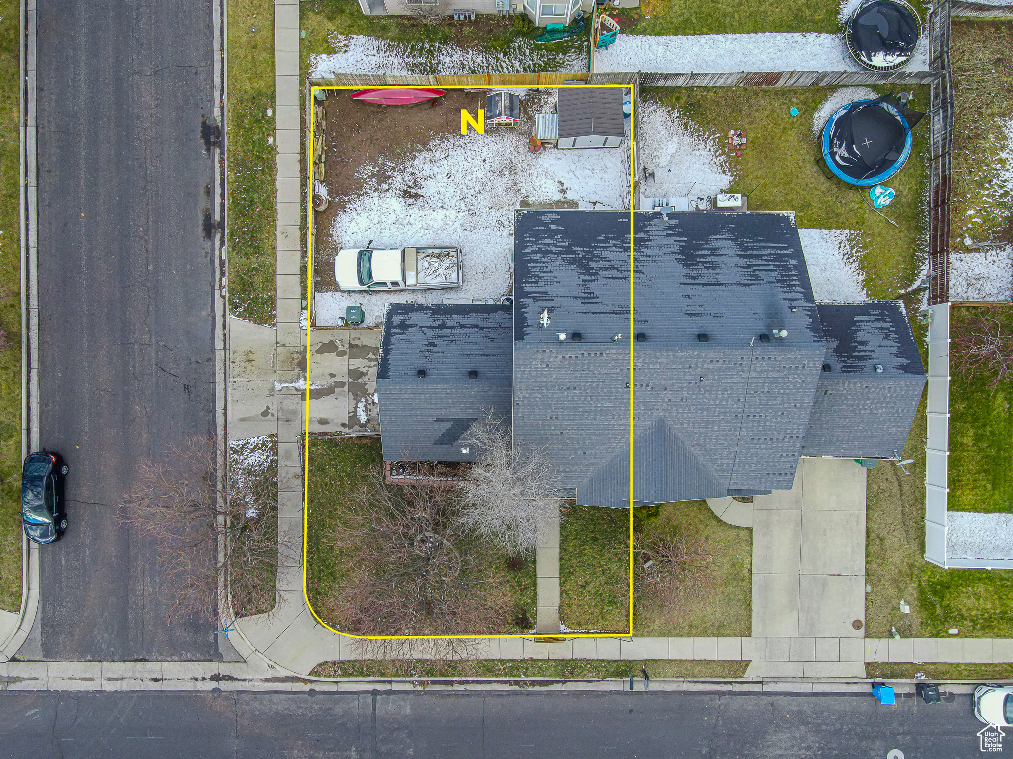 Birds eye view of property