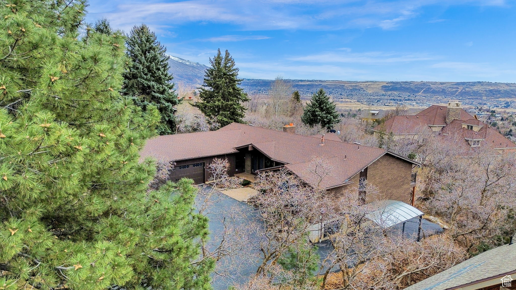 Bird's eye view featuring a mountain view