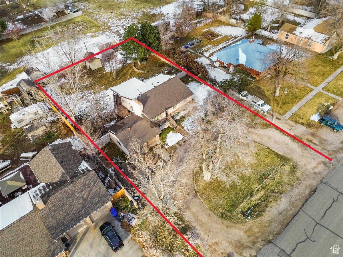 Bird's eye view with estimated property lines