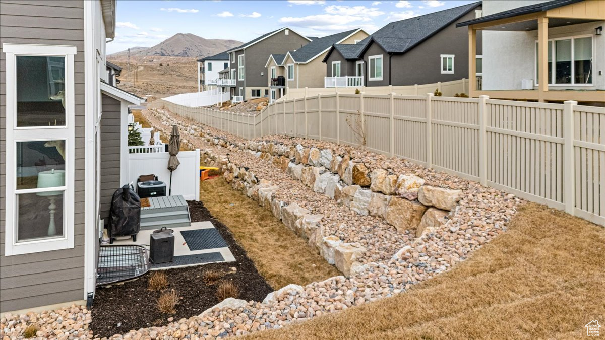 View of yard featuring a mountain view