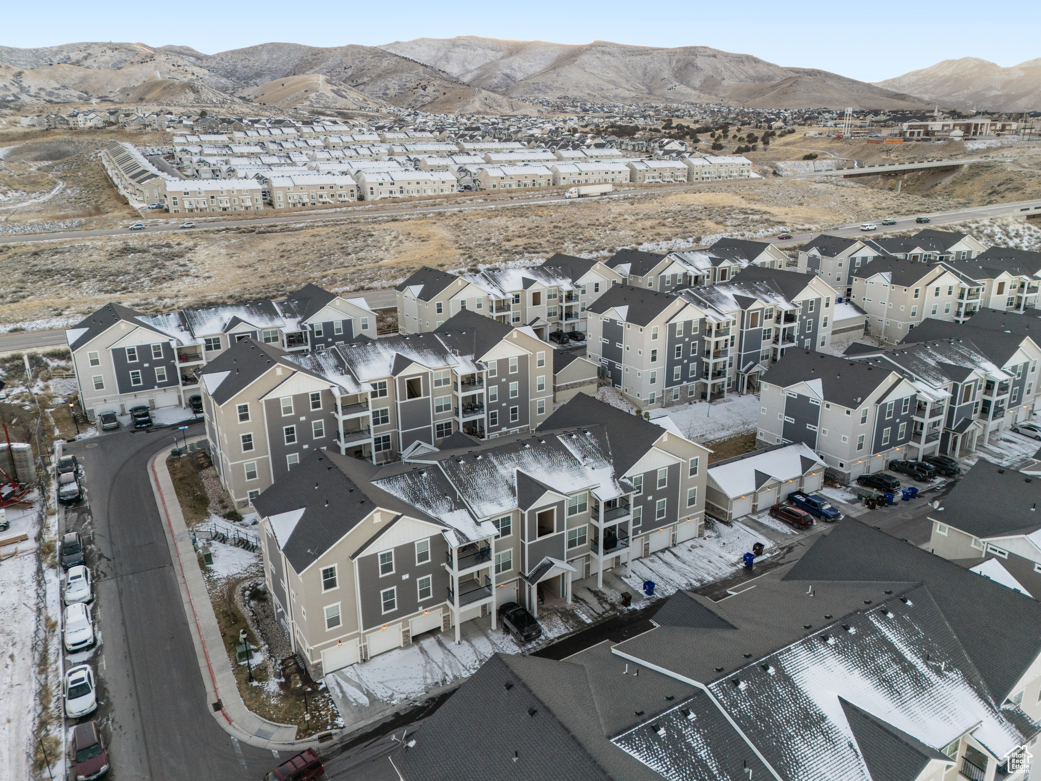 Bird's eye view featuring a mountain view
