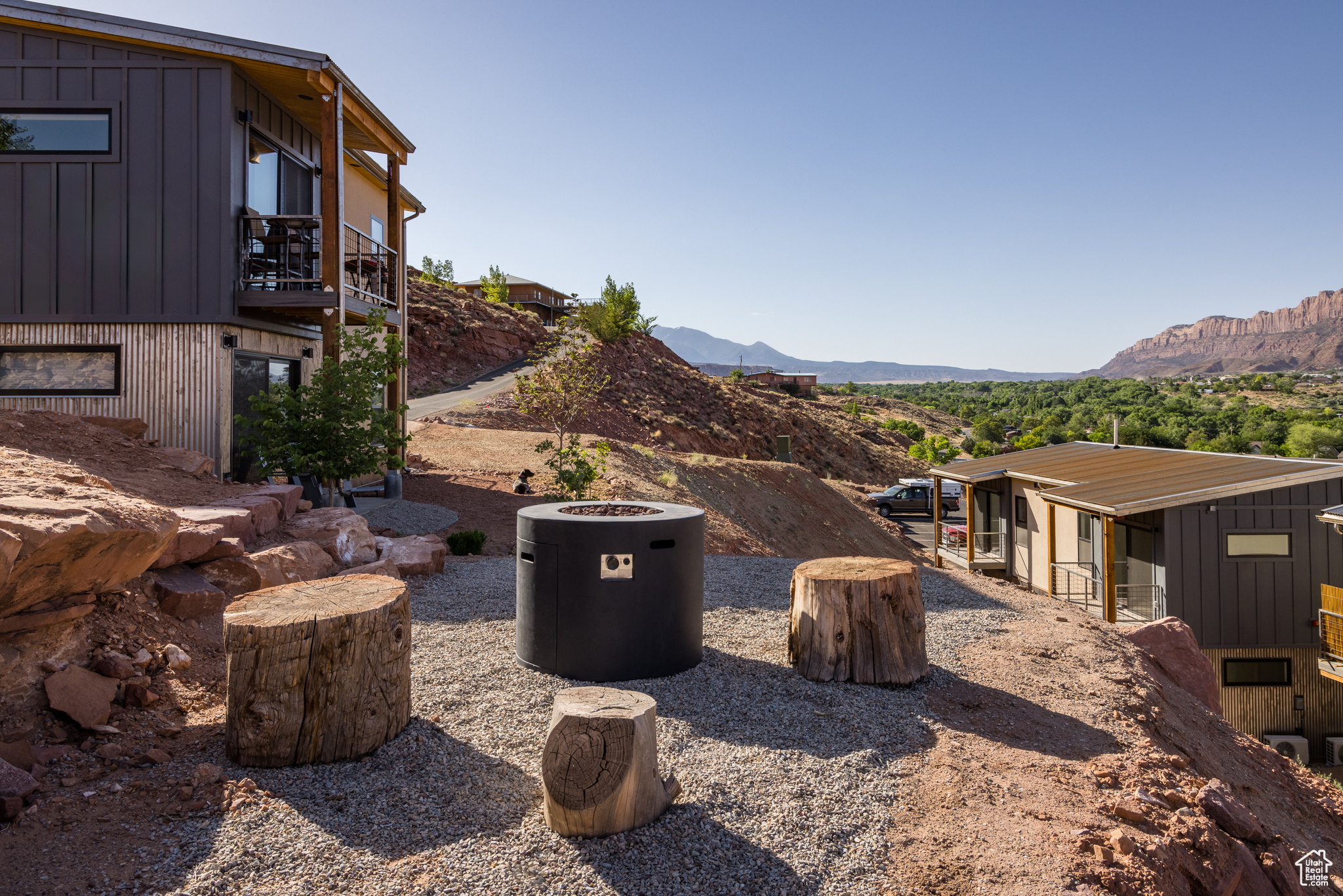 View of yard with a mountain view