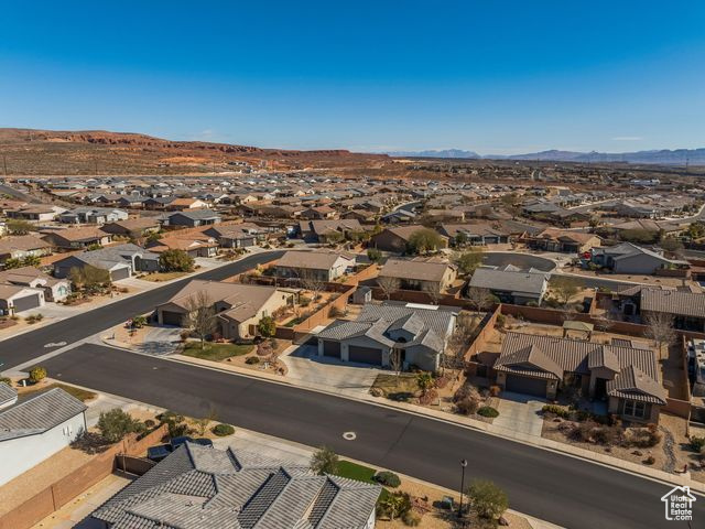 Bird's eye view featuring a mountain view