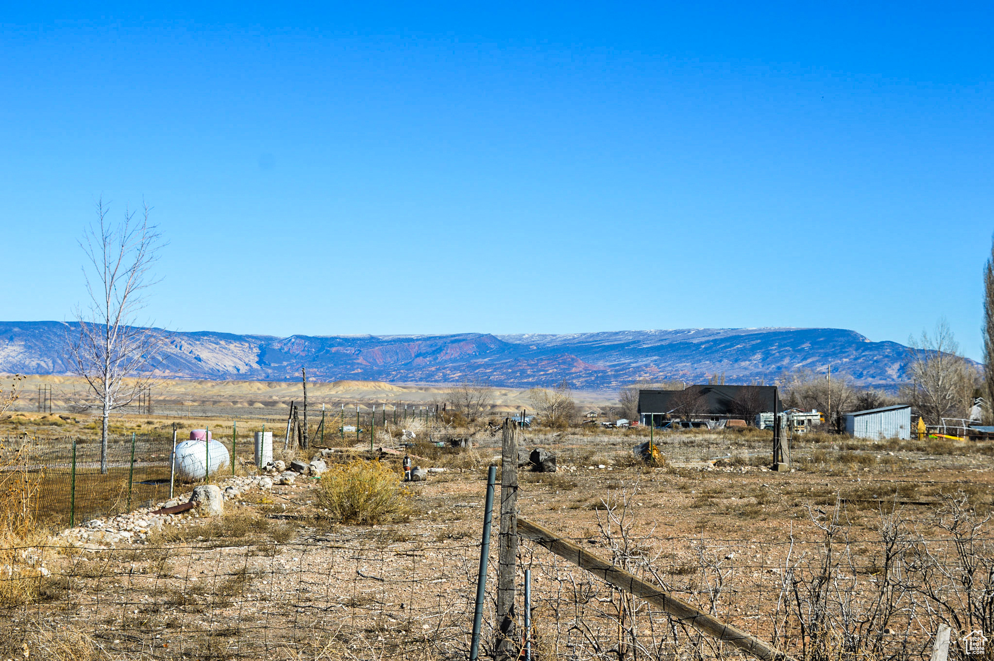 Rural feel with mountain views
