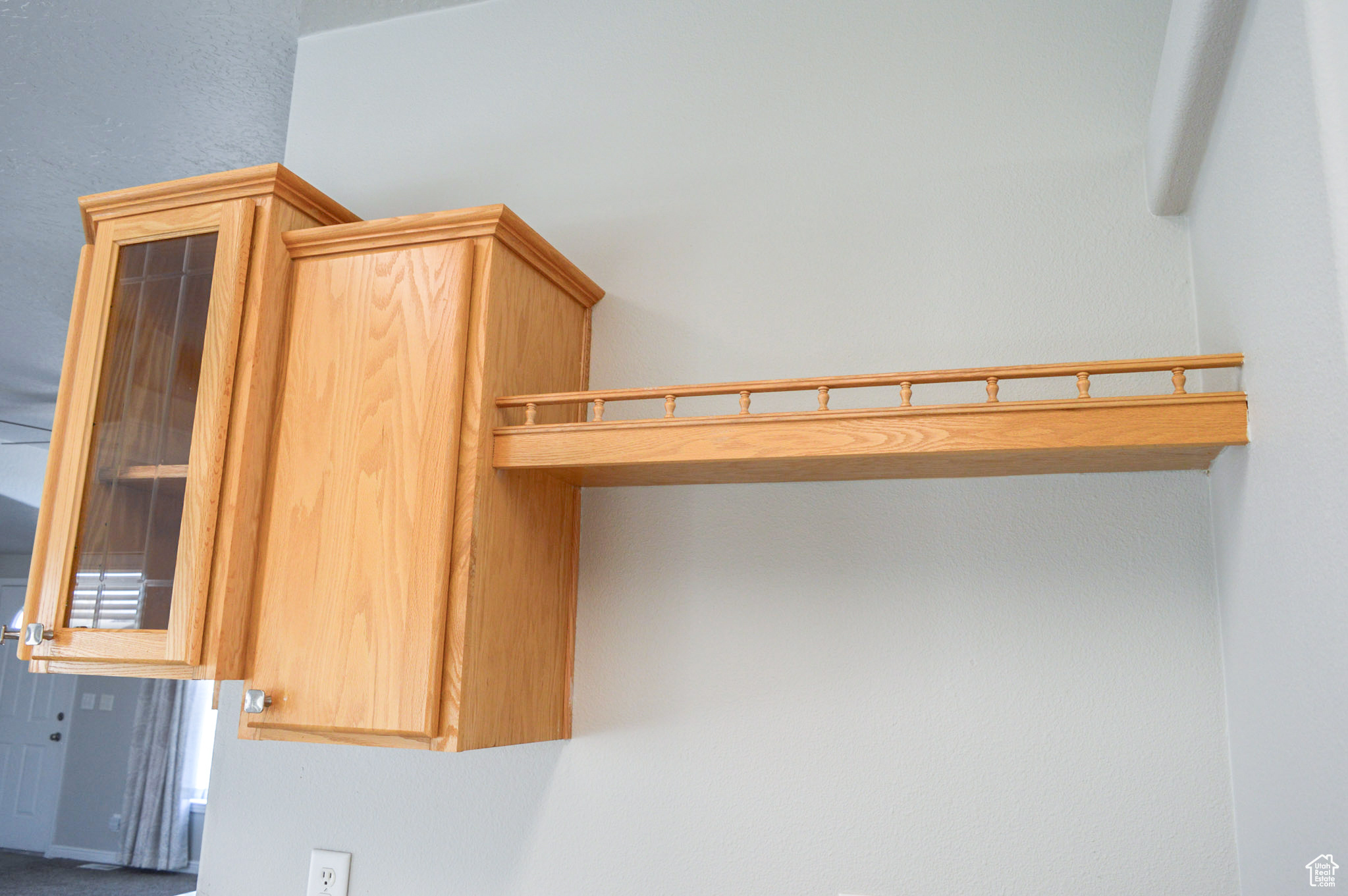 Open display type shelf in kitchen