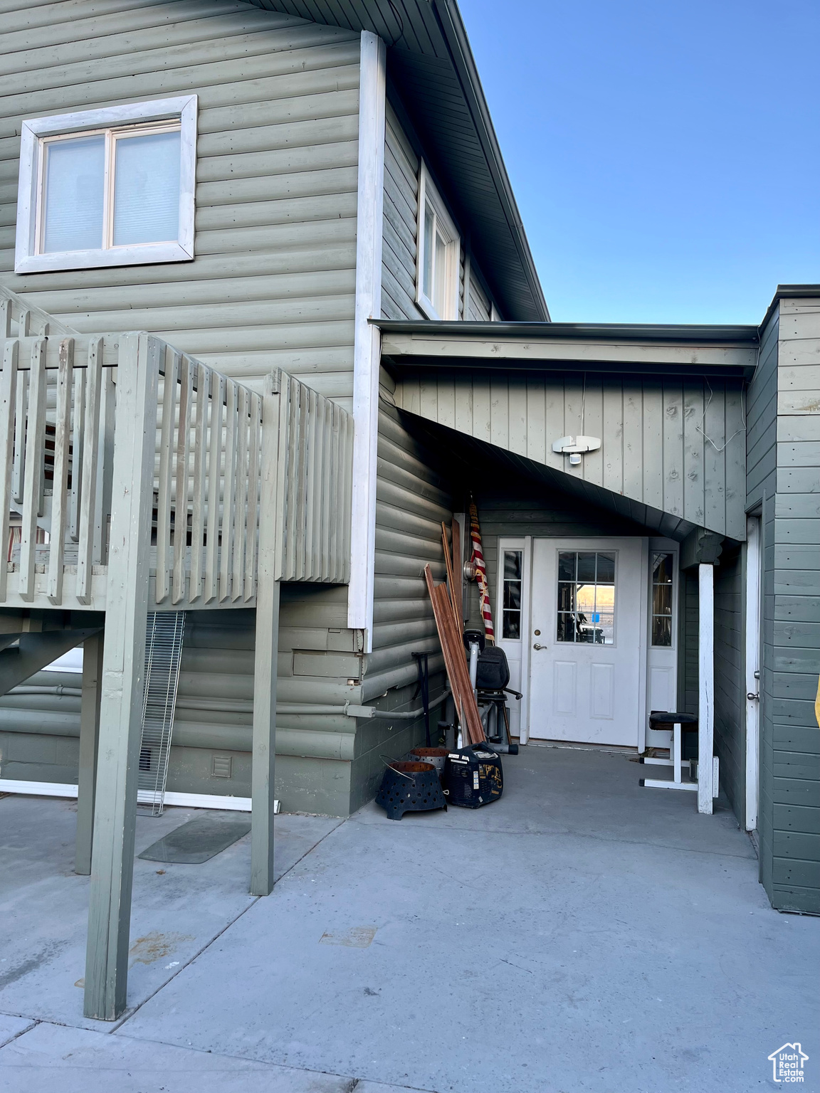 View of property exterior