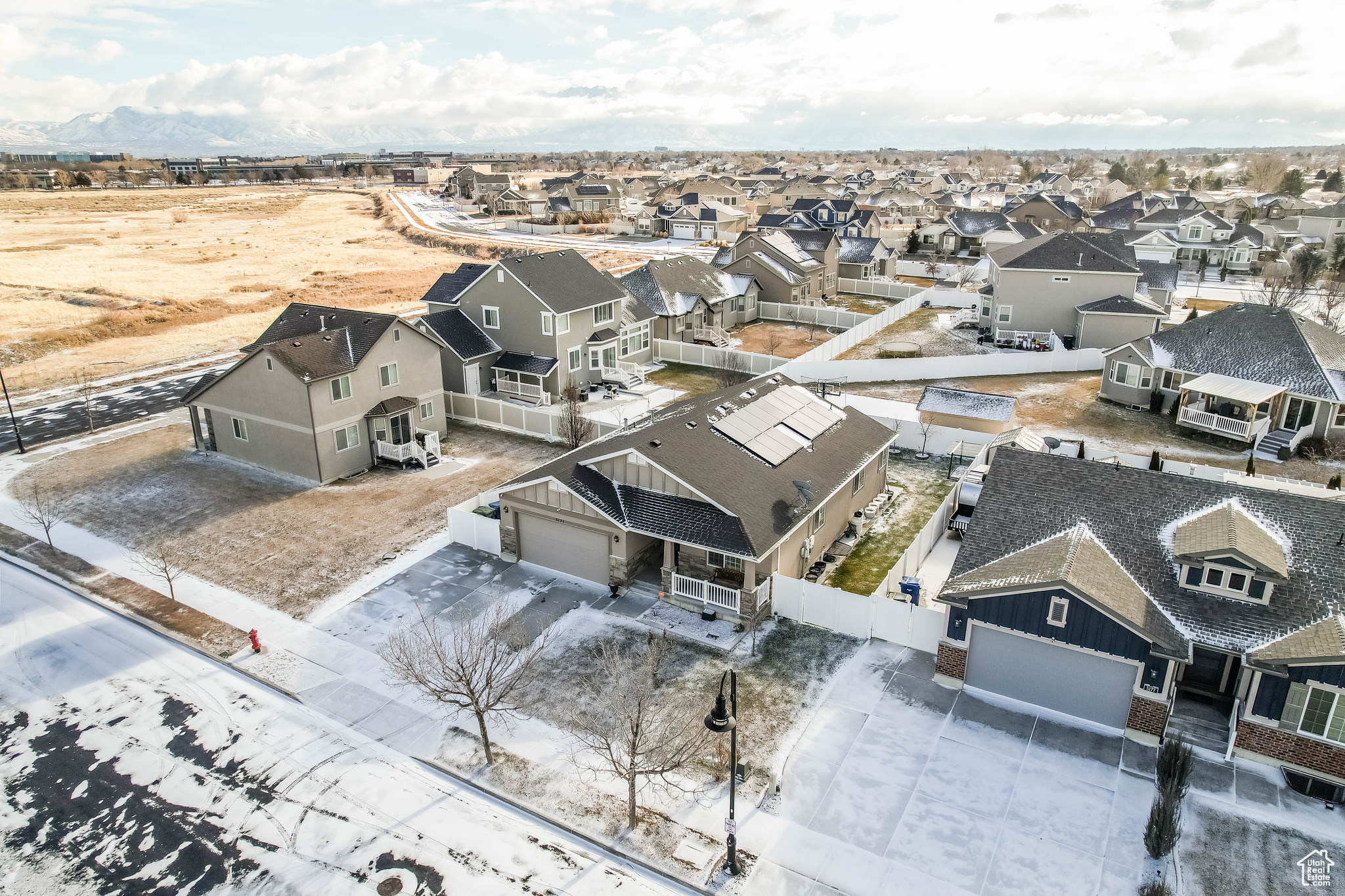 Birds eye view of property