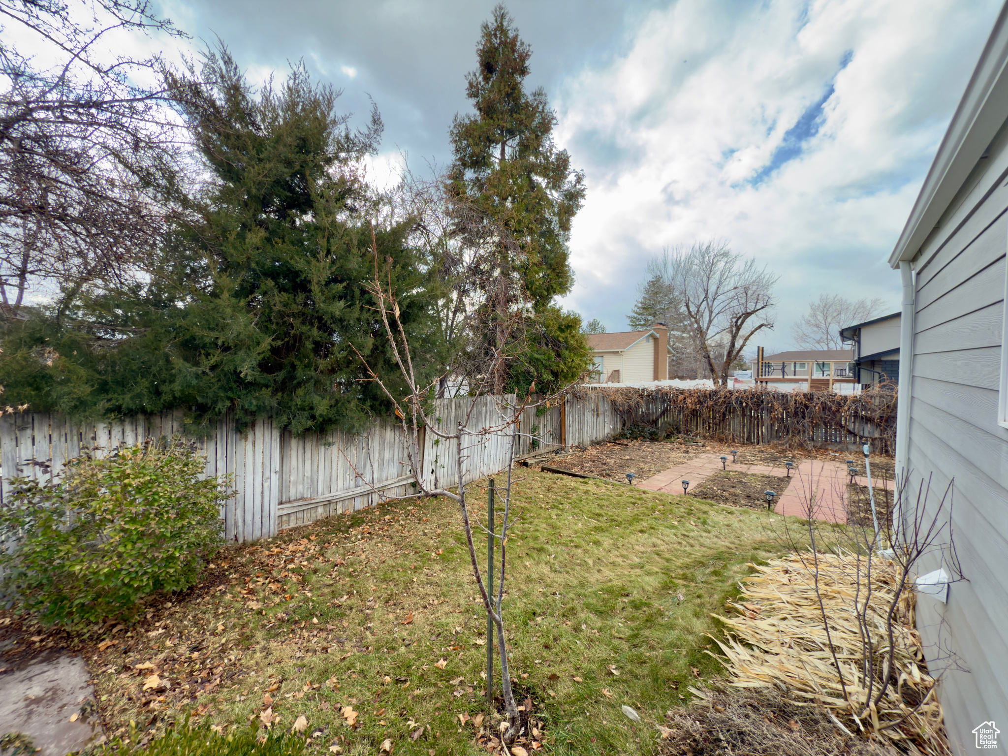 View of side yard and garden