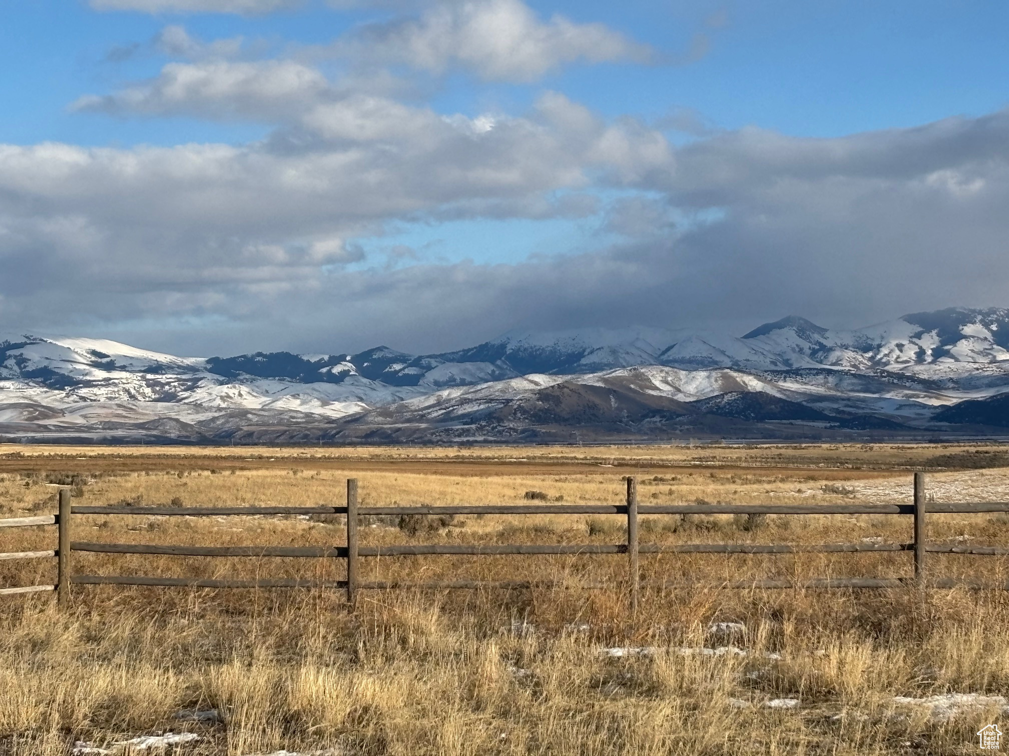 Mountain view with a rural view