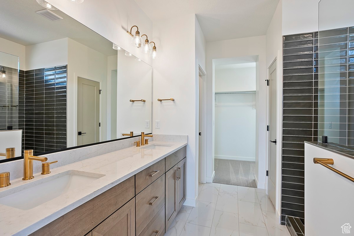 Spa-like primary bathroom with Super Shower.