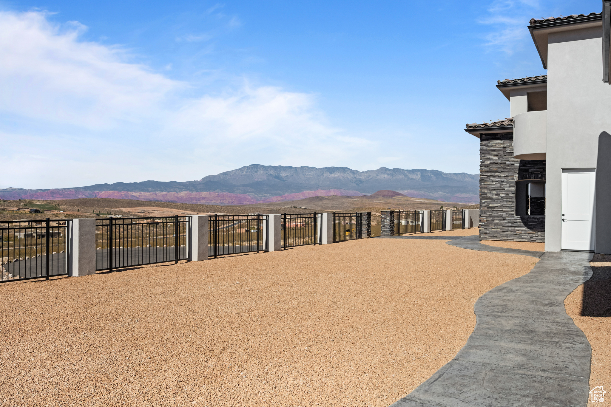 View of yard featuring a mountain view