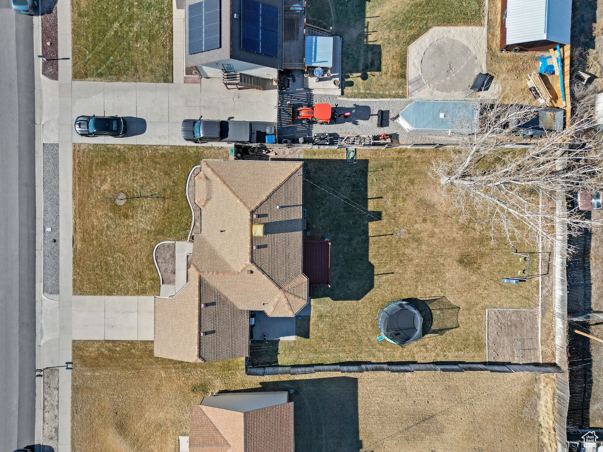 Birds eye view of property