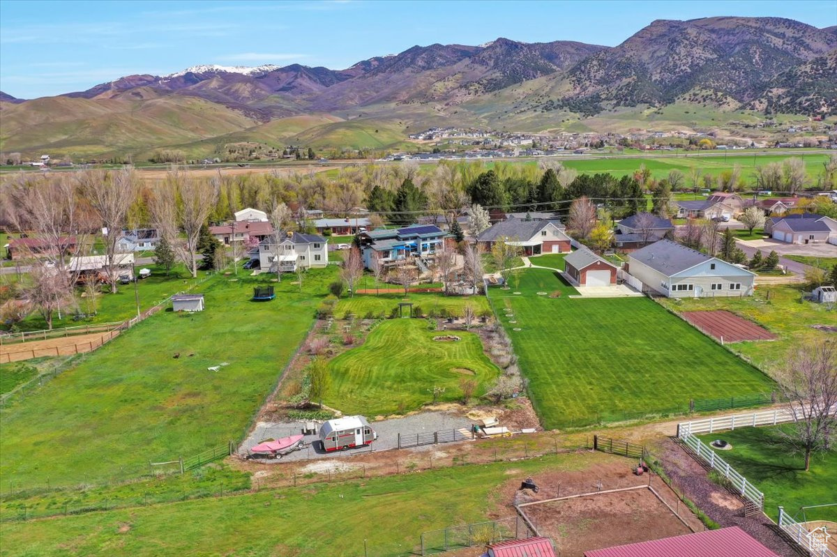 Aerial view with a residential view and a mountain view