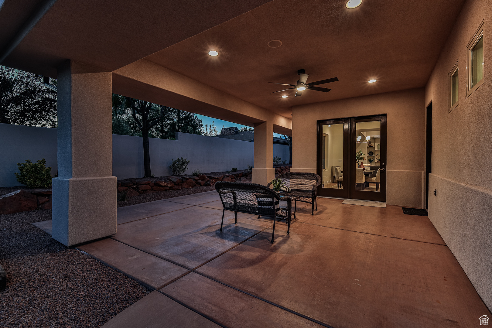 View of patio / terrace with ceiling fan
