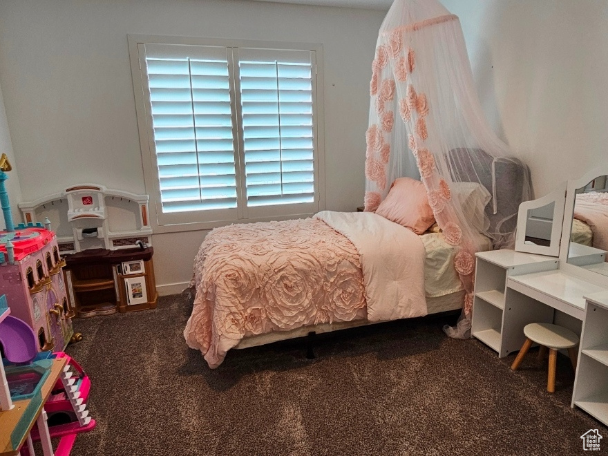 Nice size 2nd Bedroom with walk-in closet