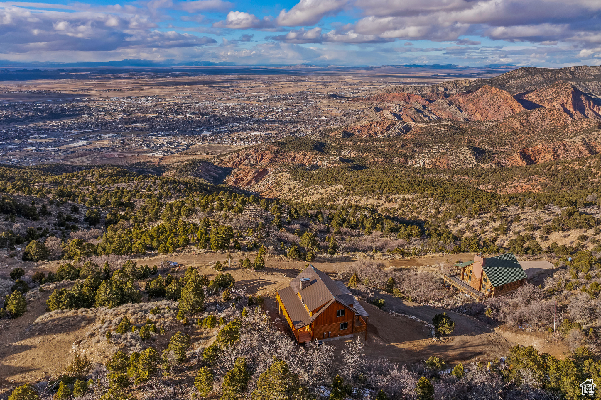 Bird's eye view with a mountain view