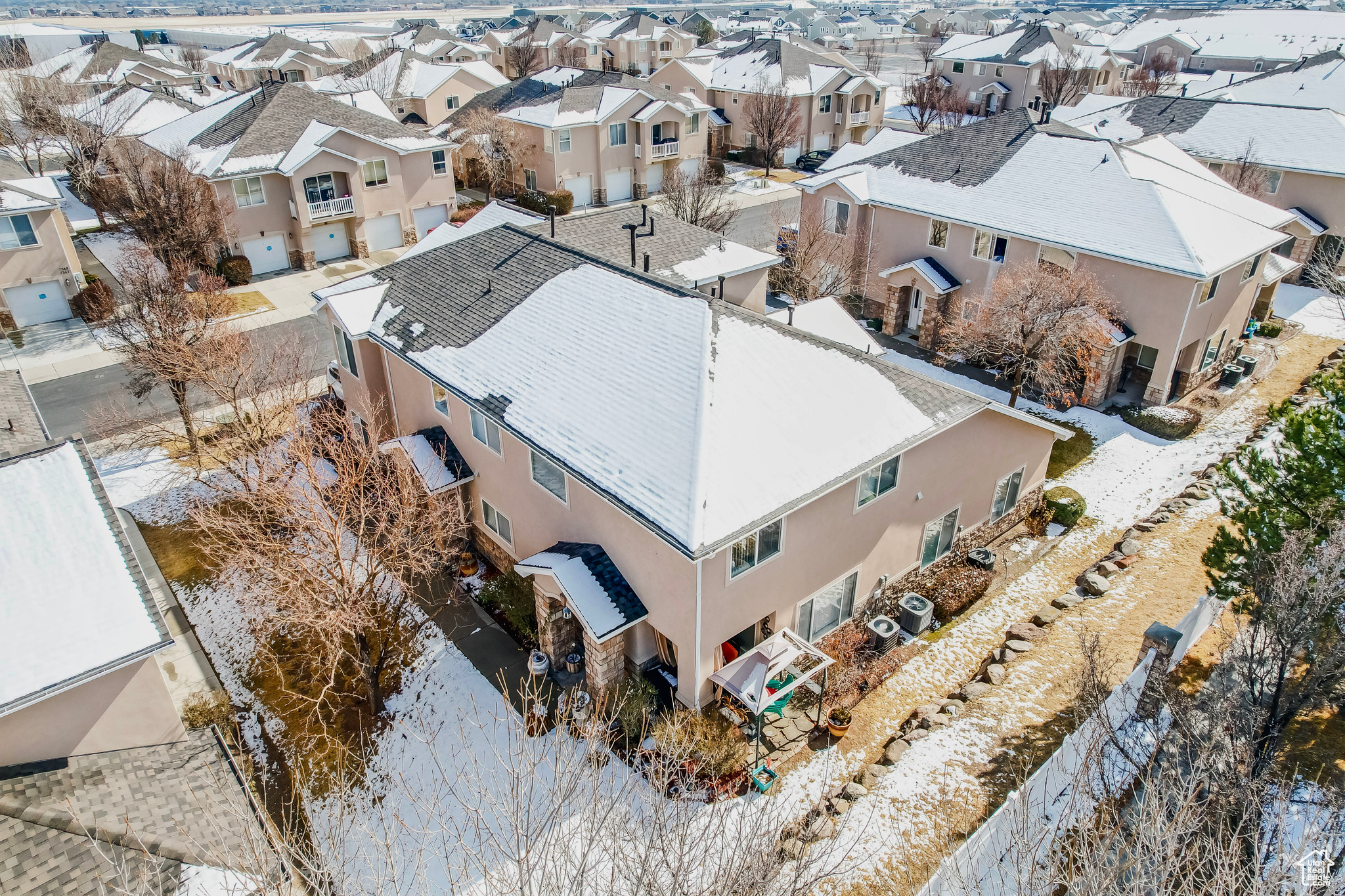 Drone / aerial view featuring a residential view