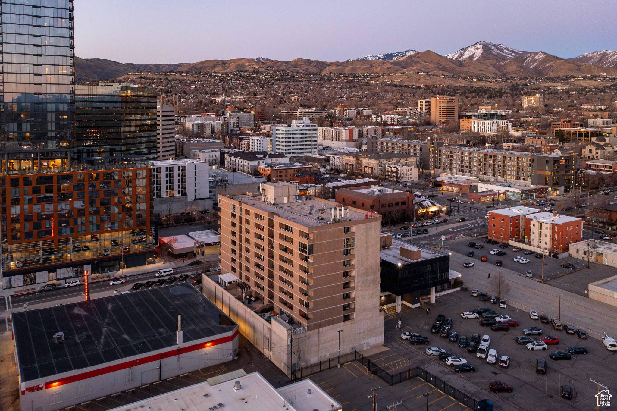 City view with a mountain view