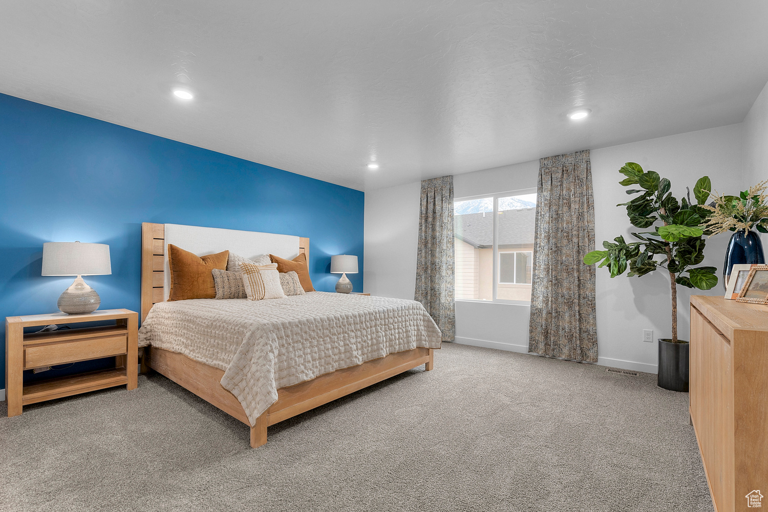 Bedroom featuring carpet floors, recessed lighting, and baseboards
